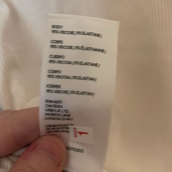 NWOT BDG Vneck Top Size Small - Picture 8 of 8